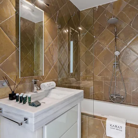 Karat Oasis Del Duque 아데제