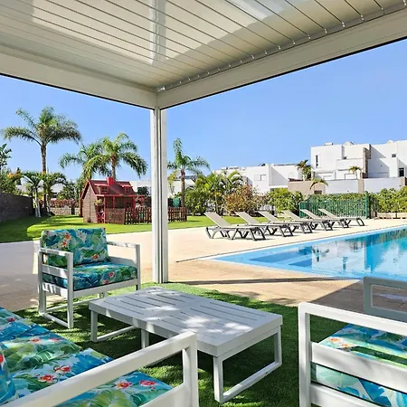 Karat Oasis Del Duque * 阿德耶